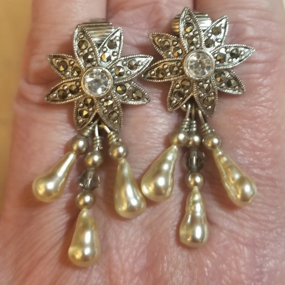 Roxanne Assoulin Jewelry - VTG Roxanne Assoulin Marcasite Pearl Earrings